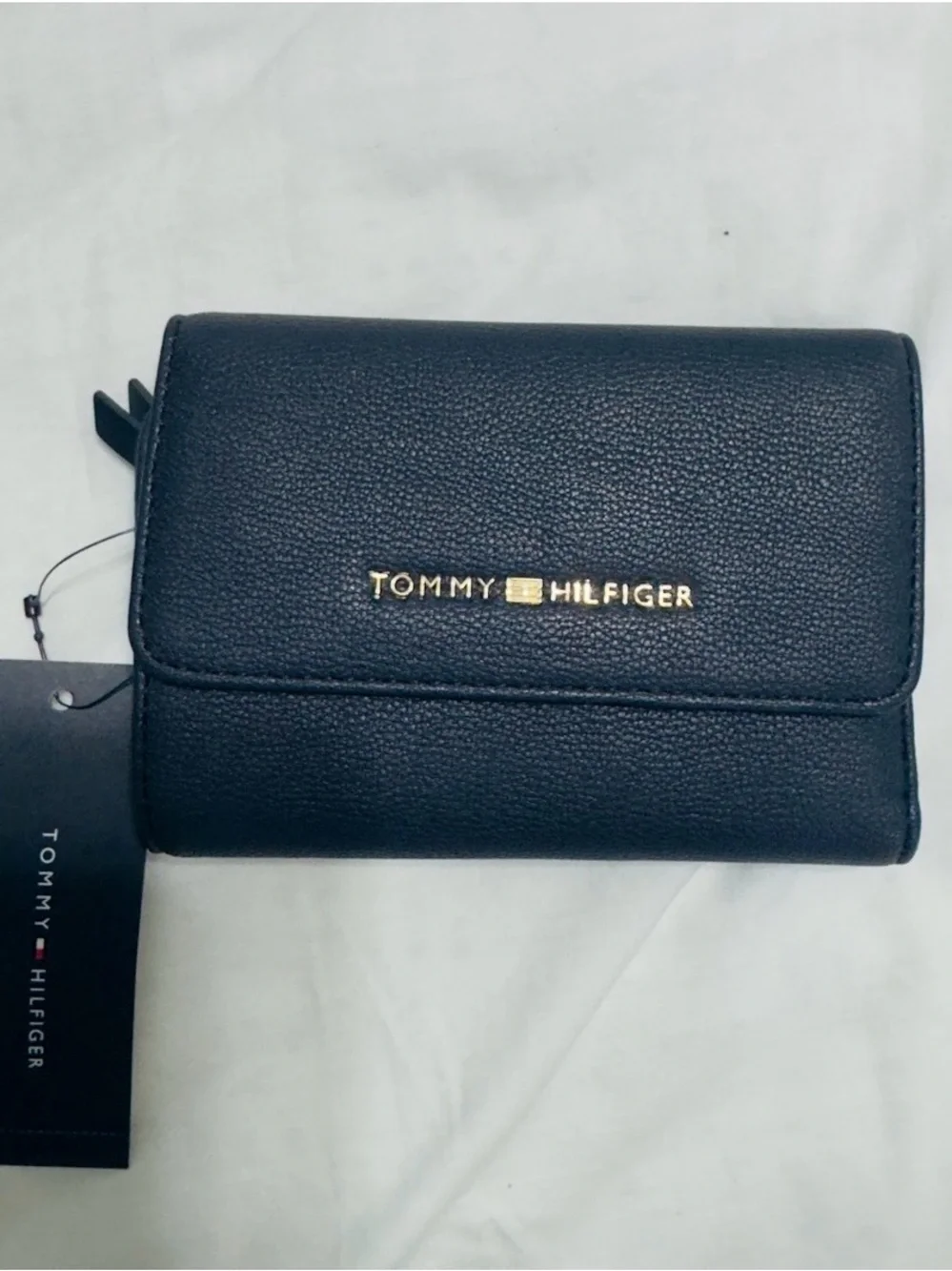 Tommy Hilfiger Navy Pebbled trifold women’s Wallet. New